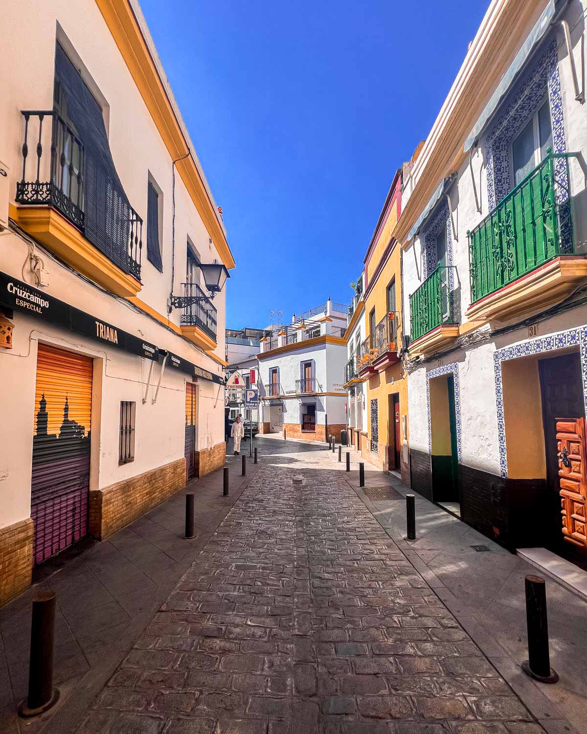 ruelle-coloree-triana-seville